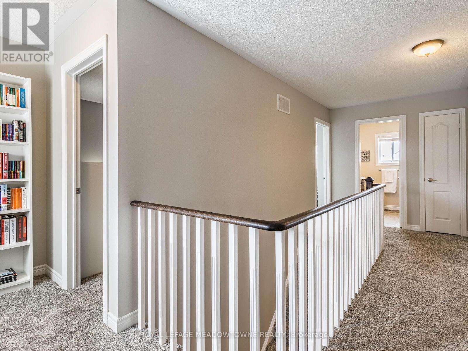 












51 ROBERTSON DAVIES DRIVE

,
Brampton,




Ontario
L7A1K3

