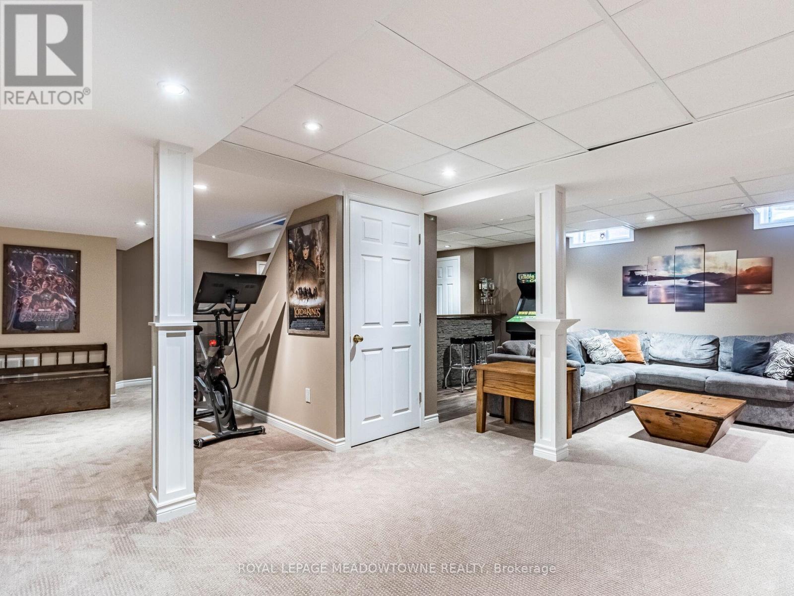 












51 ROBERTSON DAVIES DRIVE

,
Brampton,




Ontario
L7A1K3

