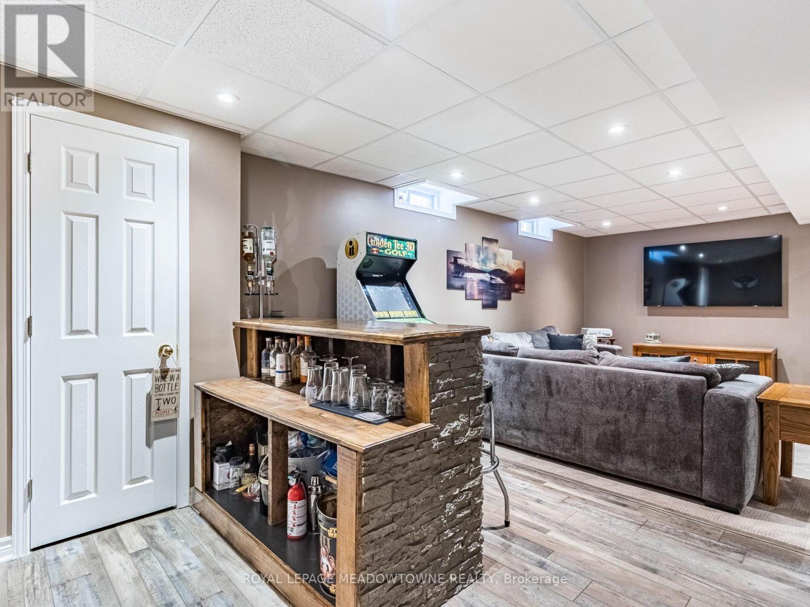 












51 ROBERTSON DAVIES DRIVE

,
Brampton,




Ontario
L7A1K3

