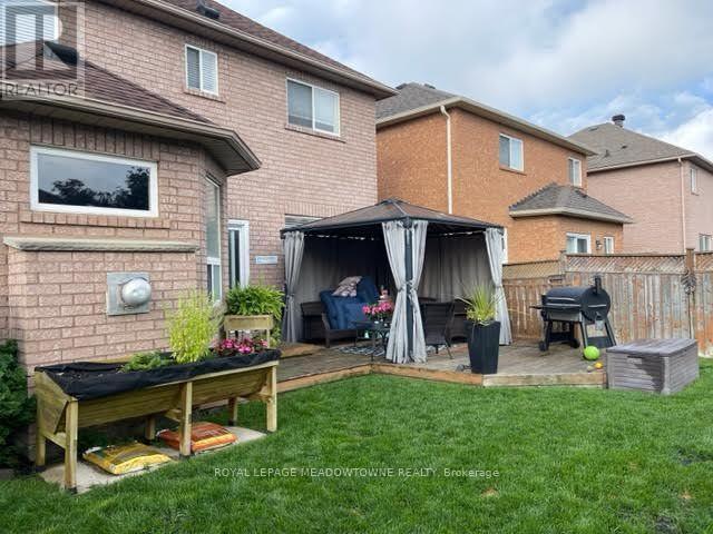 












51 ROBERTSON DAVIES DRIVE

,
Brampton,




Ontario
L7A1K3

