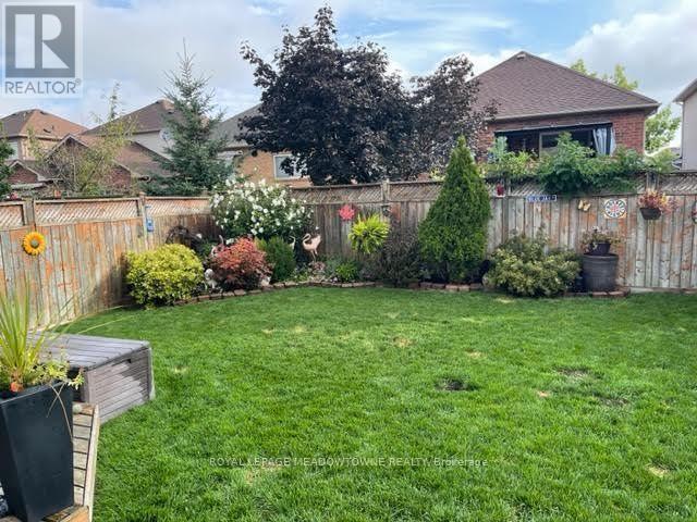 












51 ROBERTSON DAVIES DRIVE

,
Brampton,




Ontario
L7A1K3


