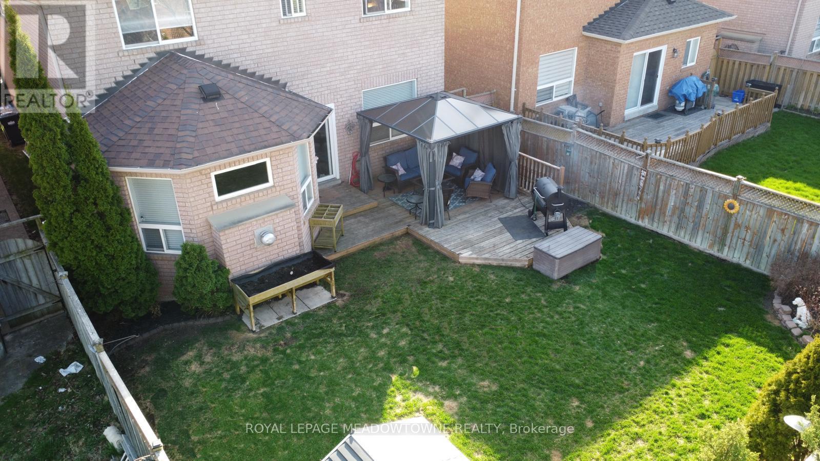 












51 ROBERTSON DAVIES DRIVE

,
Brampton,




Ontario
L7A1K3

