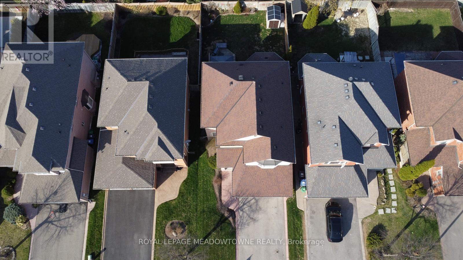 












51 ROBERTSON DAVIES DRIVE

,
Brampton,




Ontario
L7A1K3

