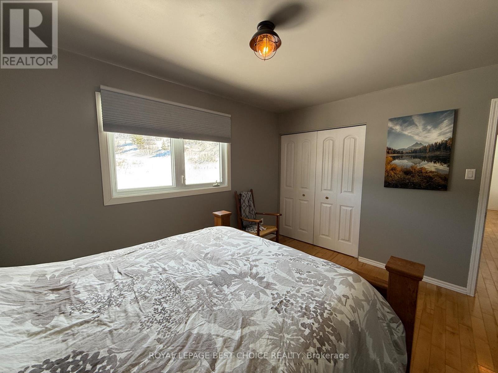 












742247 DAWSON POINT ROAD

,
Temiskaming Shores (New Liskeard),




Ontario
P0J1P0

