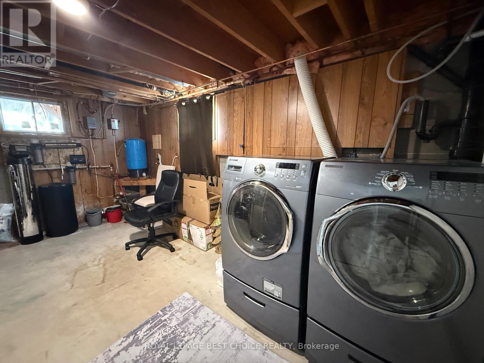 












742247 DAWSON POINT ROAD

,
Temiskaming Shores (New Liskeard),




Ontario
P0J1P0

