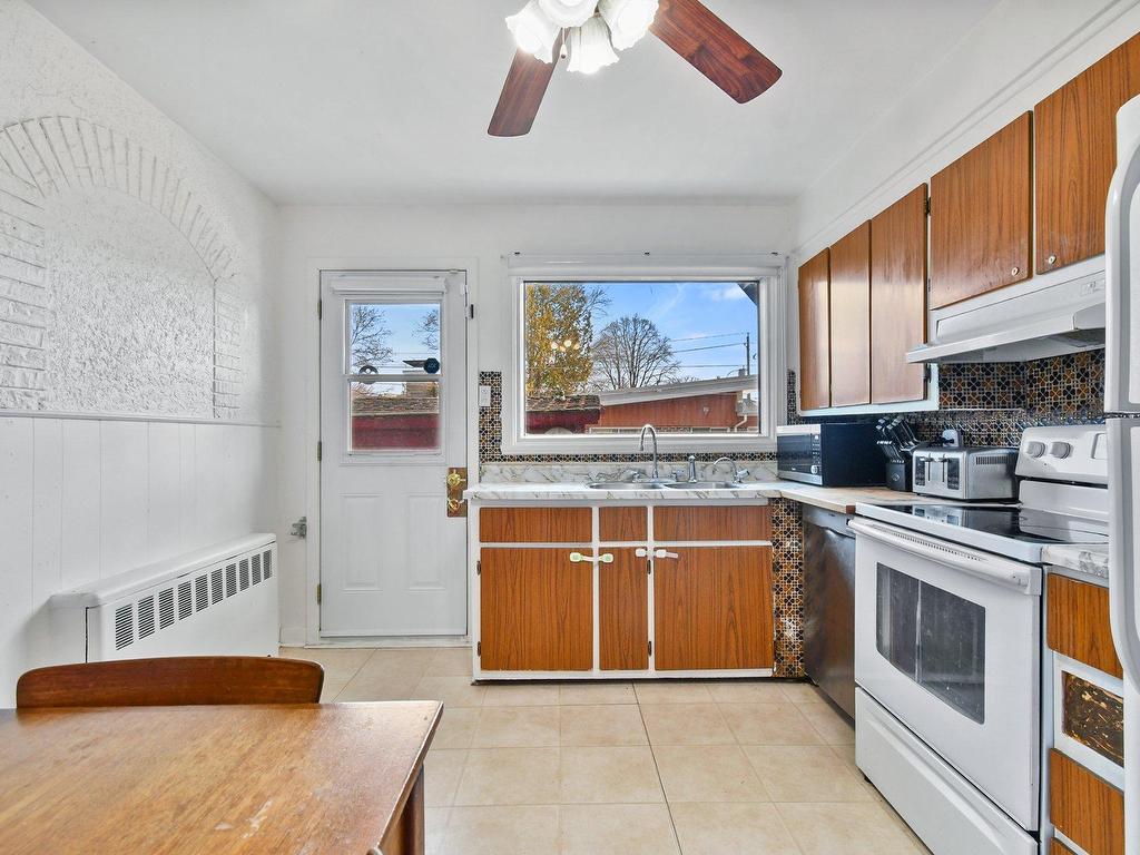 









125Z

 - 127Z


Av. Brien

,
Laval (Laval-des-Rapides),




QC
H7N3M2

