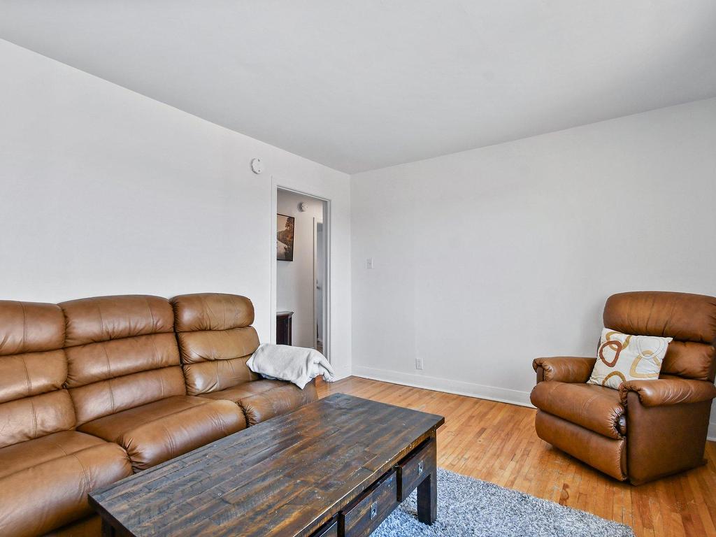 









125Z

 - 127Z


Av. Brien

,
Laval (Laval-des-Rapides),




QC
H7N3M2

