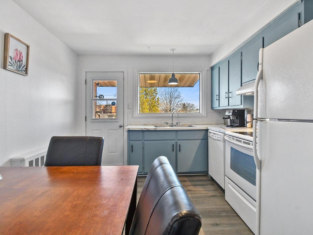 









125Z

 - 127Z


Av. Brien

,
Laval (Laval-des-Rapides),




QC
H7N3M2

