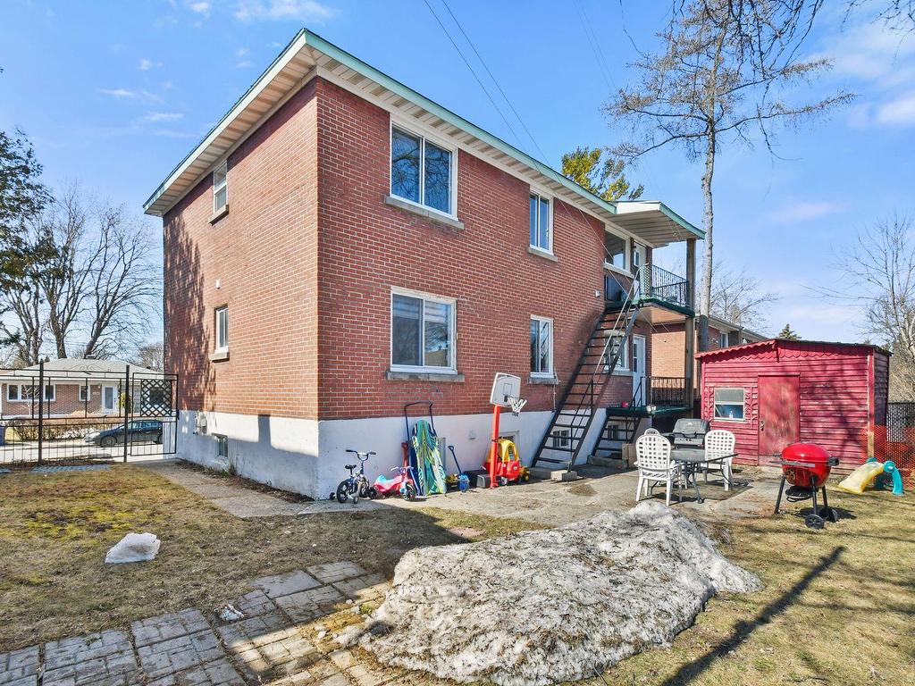 









125Z

 - 127Z


Av. Brien

,
Laval (Laval-des-Rapides),




QC
H7N3M2

