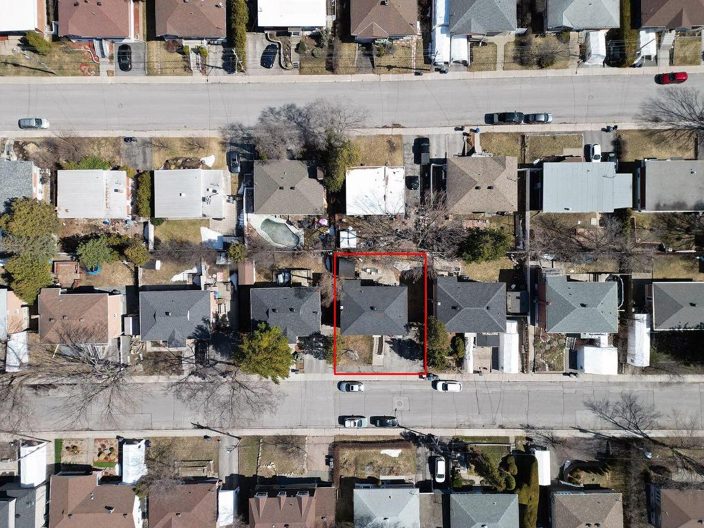 









125Z

 - 127Z


Av. Brien

,
Laval (Laval-des-Rapides),




QC
H7N3M2

