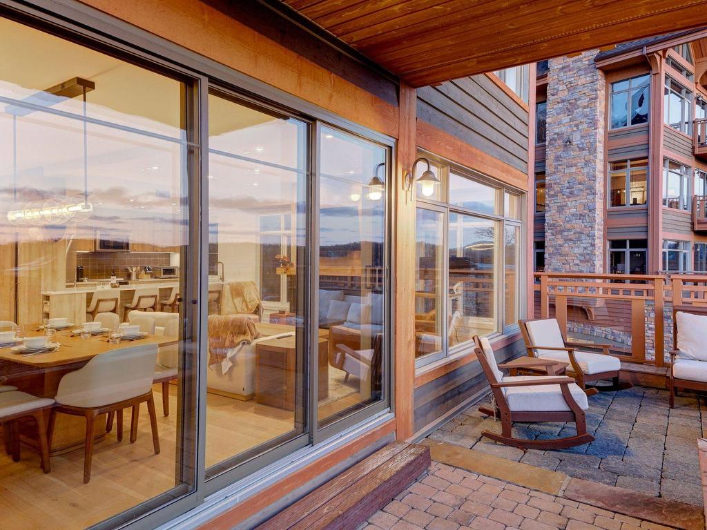 









168


Ch. au Pied-de-la-Montagne

, 4,
Mont-Tremblant,




QC
J8E3M2

