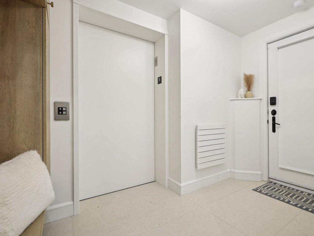 









168


Ch. au Pied-de-la-Montagne

, 4,
Mont-Tremblant,




QC
J8E3M2

