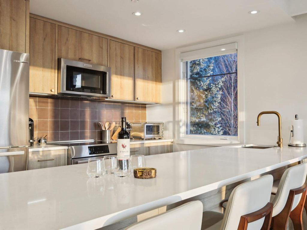 









168


Ch. au Pied-de-la-Montagne

, 4,
Mont-Tremblant,




QC
J8E3M2

