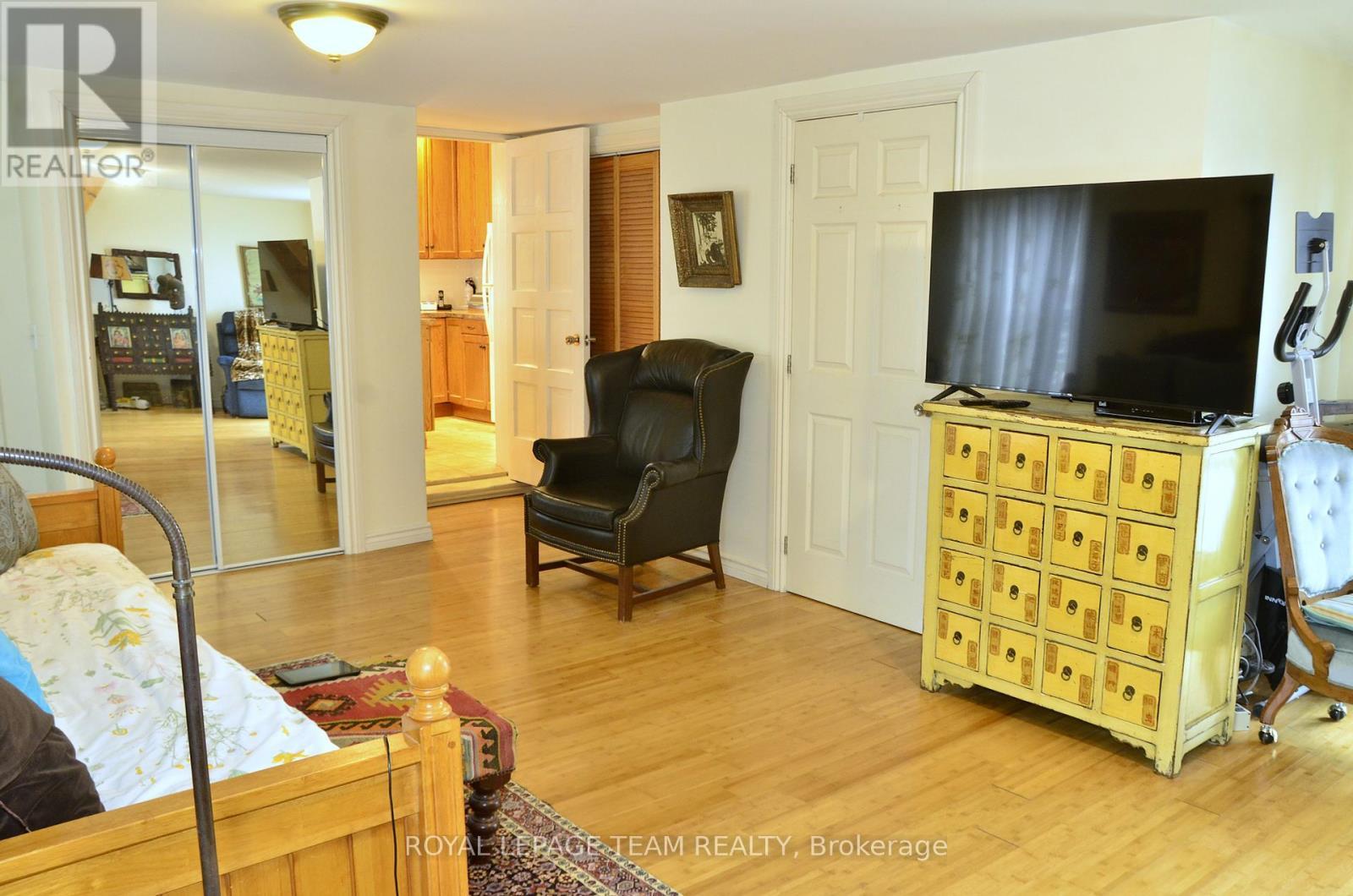 












804 COUNTY RD 2 ROAD W

,
Edwardsburgh/Cardinal,




Ontario
K0E1E0


