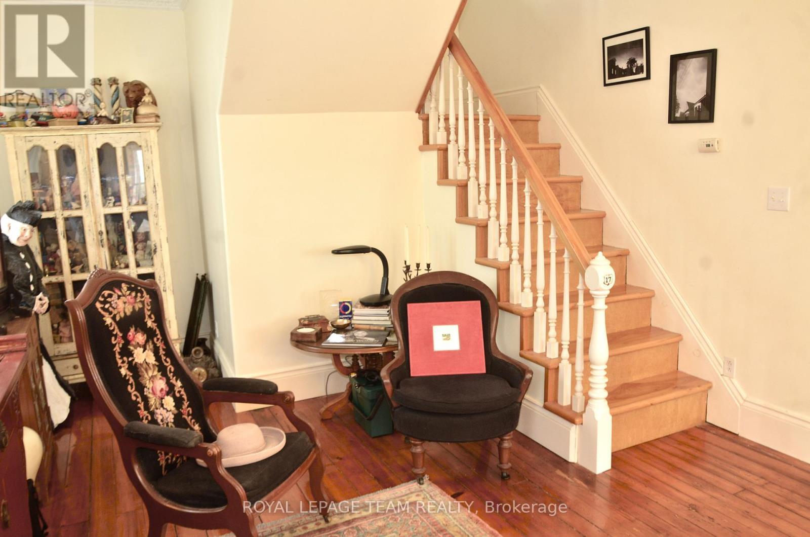 












804 COUNTY RD 2 ROAD W

,
Edwardsburgh/Cardinal,




Ontario
K0E1E0

