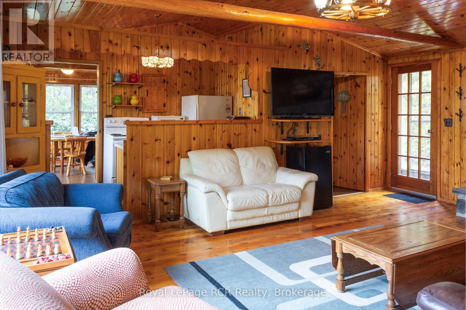












594 WARNER BAY ROAD

,
Northern Bruce Peninsula,




Ontario
N0H2R0

