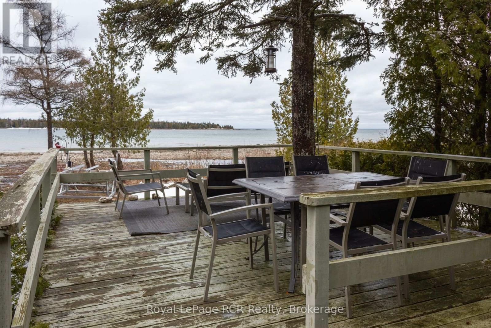 












594 WARNER BAY ROAD

,
Northern Bruce Peninsula,




Ontario
N0H2R0

