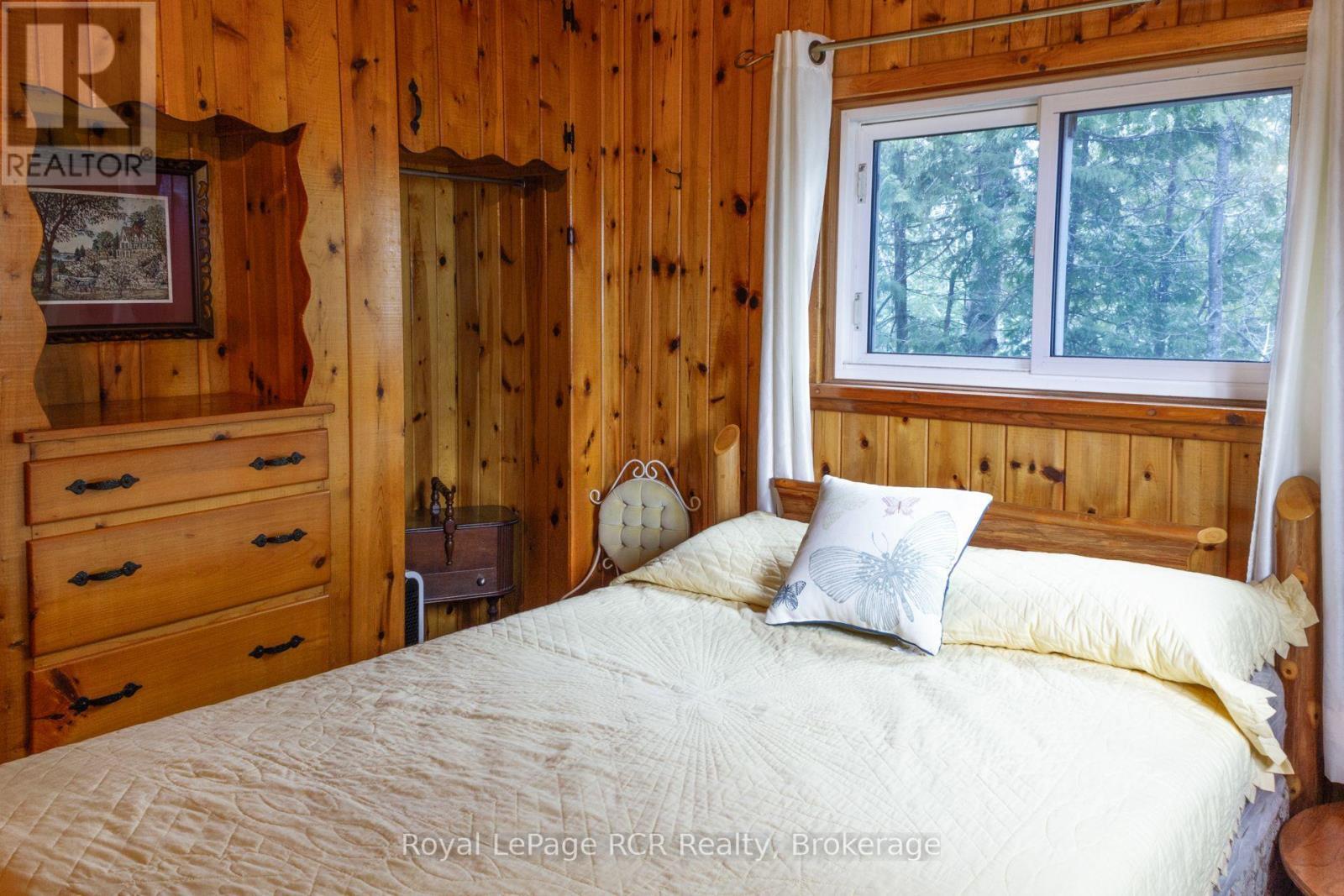 












594 WARNER BAY ROAD

,
Northern Bruce Peninsula,




Ontario
N0H2R0

