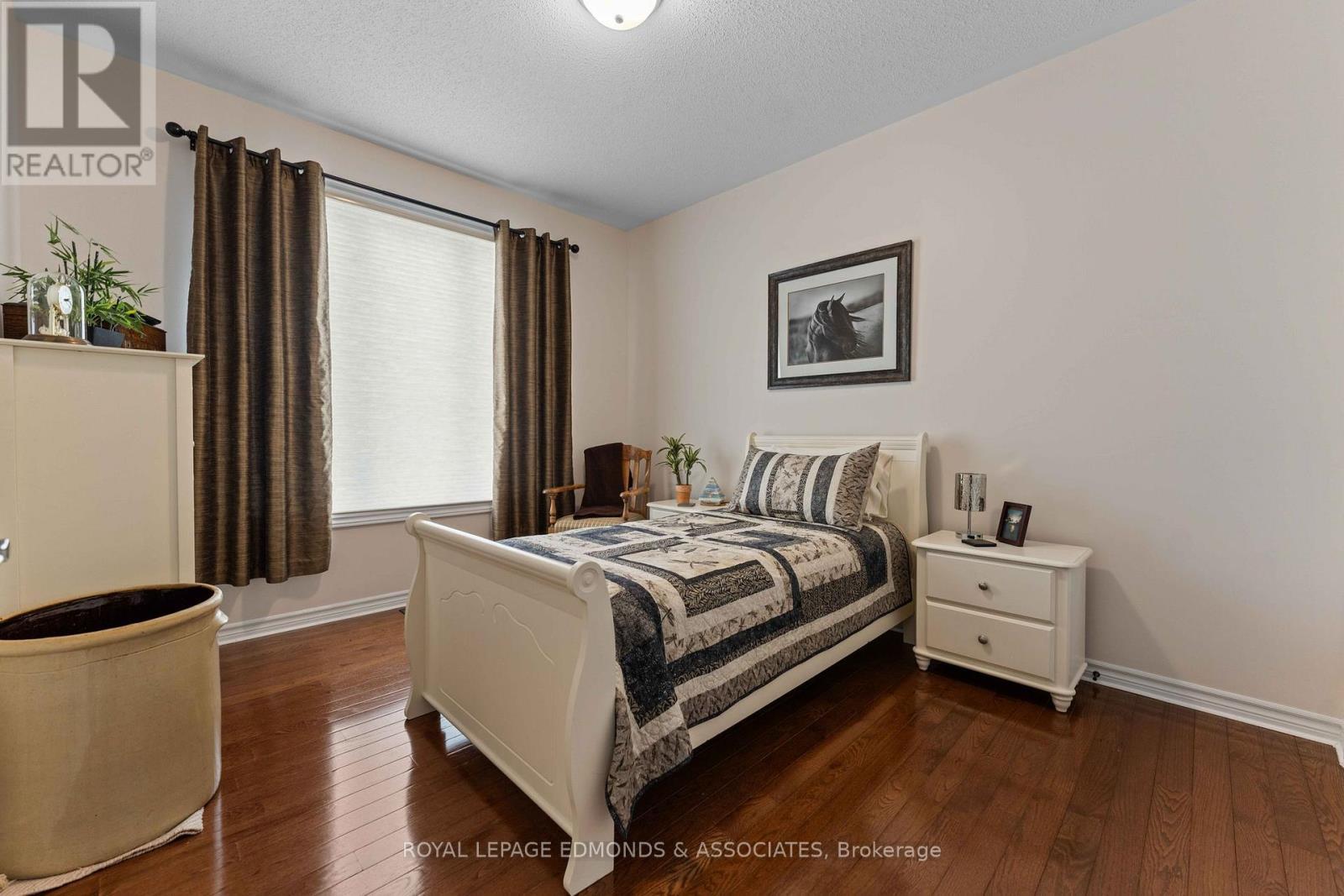 












31 BEDARD BOULEVARD

,
Petawawa,




Ontario
K8H0B7

