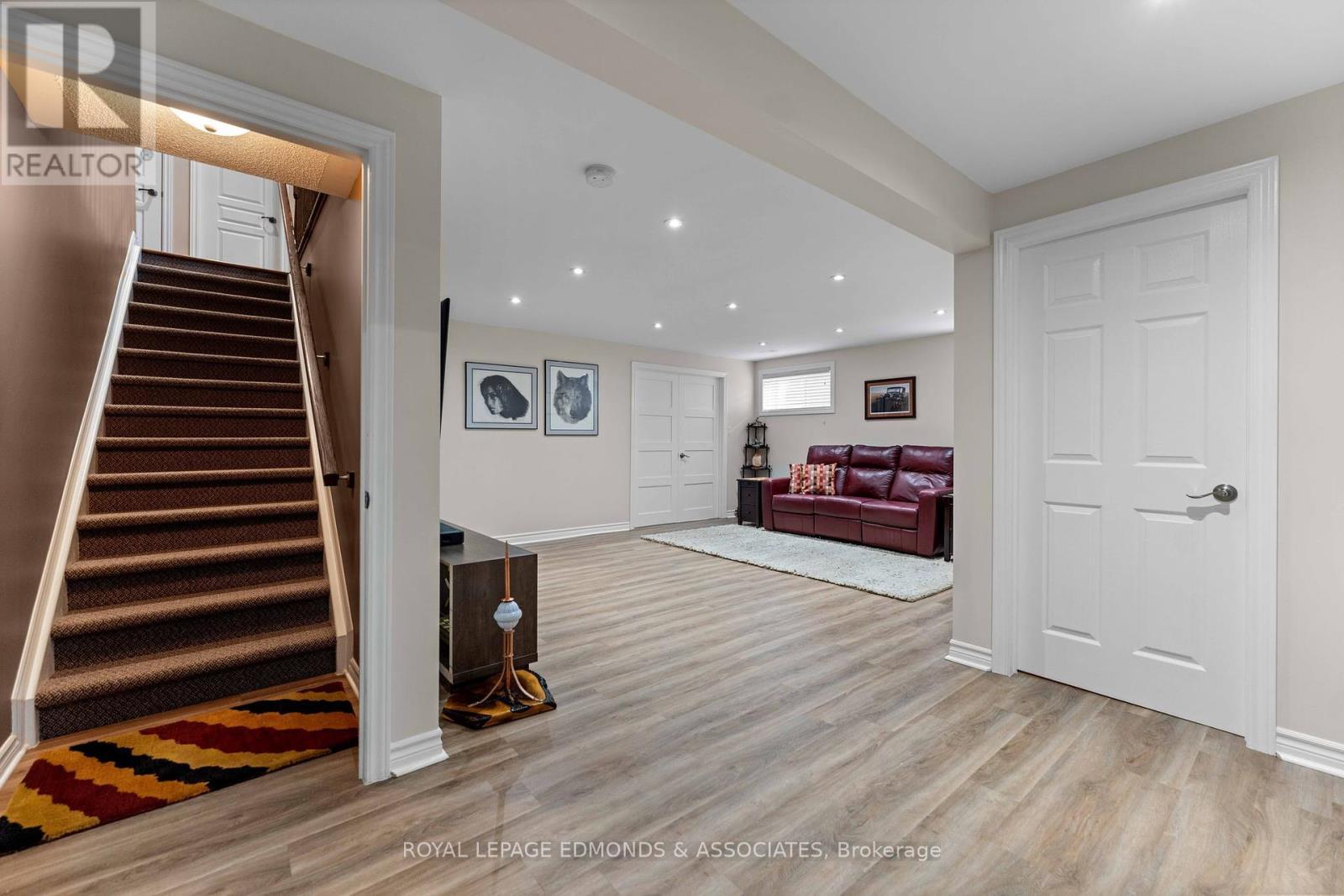 












31 BEDARD BOULEVARD

,
Petawawa,




Ontario
K8H0B7

