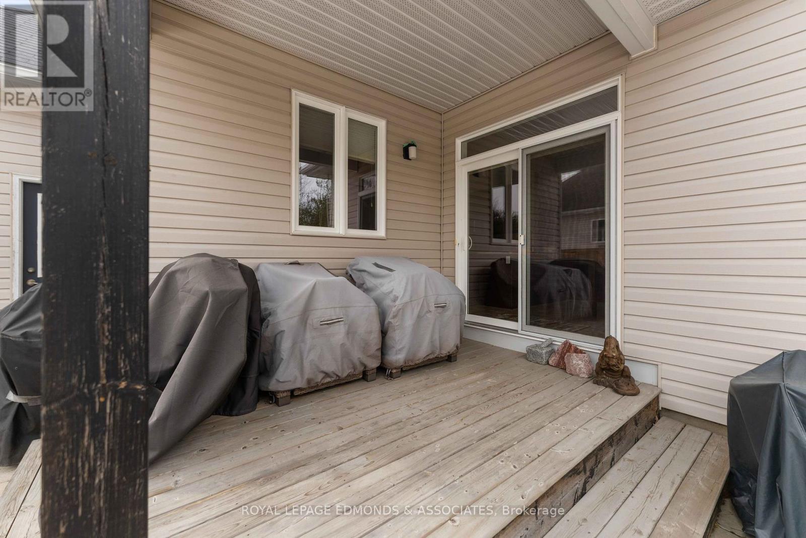 












31 BEDARD BOULEVARD

,
Petawawa,




Ontario
K8H0B7

