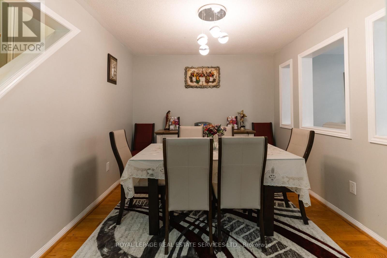 












1339 DUVAL DRIVE

,
Mississauga,




Ontario
L5V2W5

