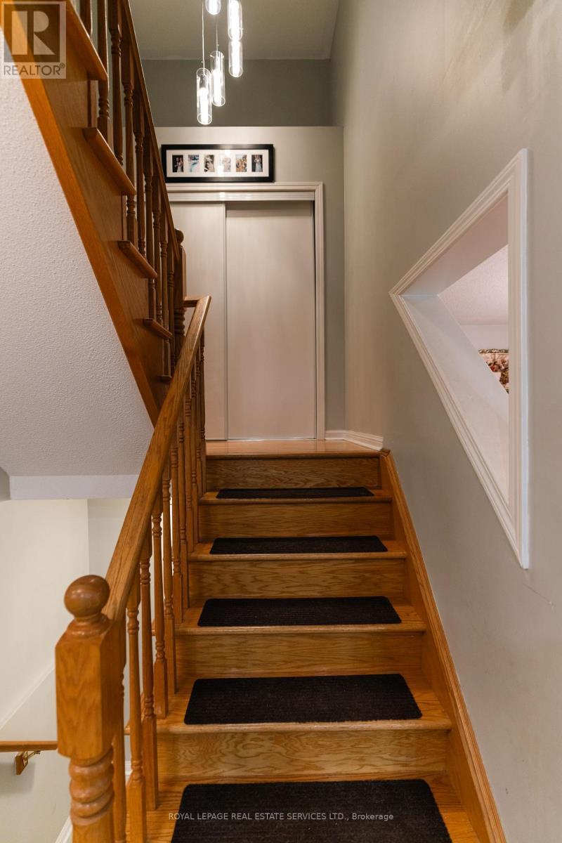 












1339 DUVAL DRIVE

,
Mississauga,




Ontario
L5V2W5

