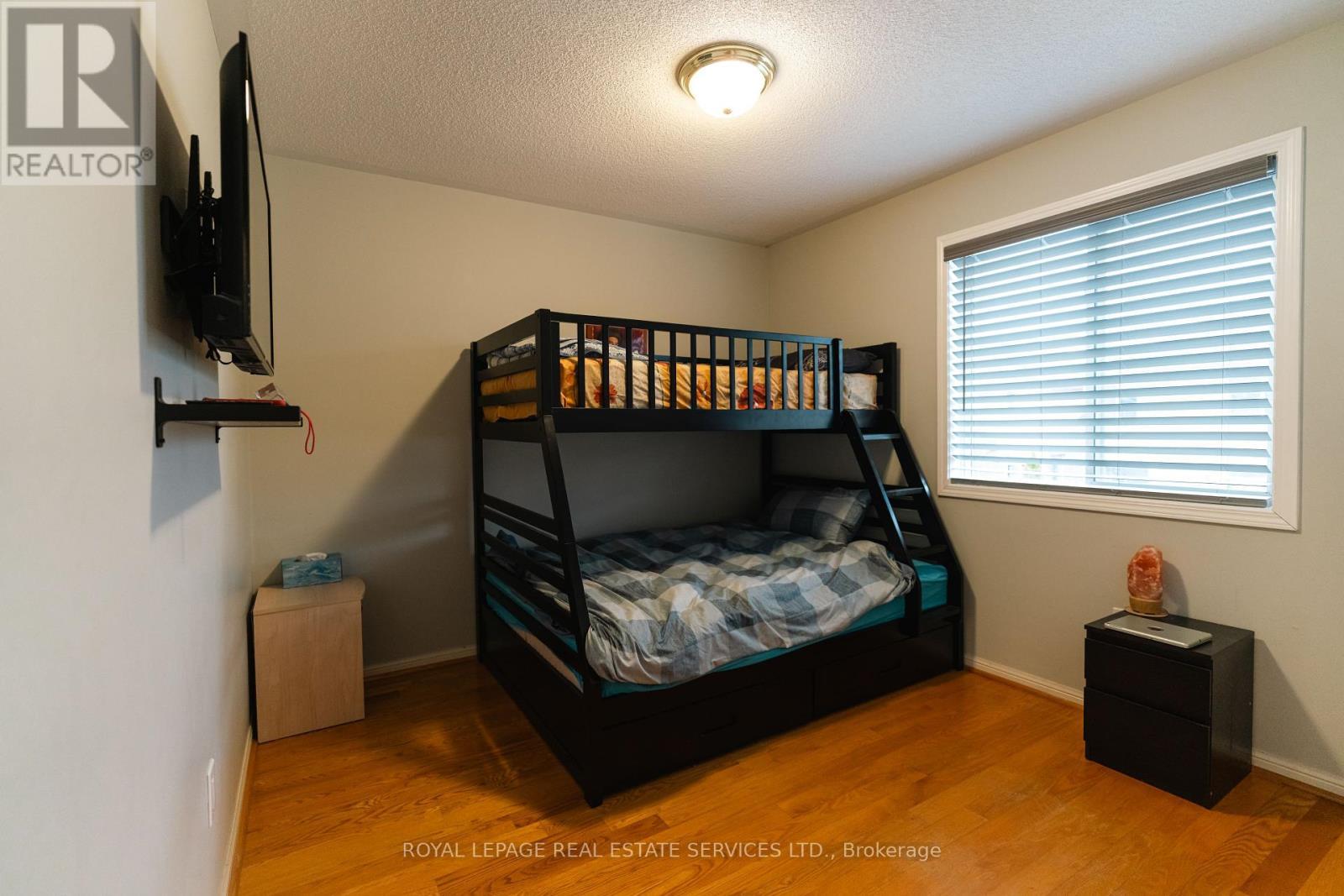 












1339 DUVAL DRIVE

,
Mississauga,




Ontario
L5V2W5

