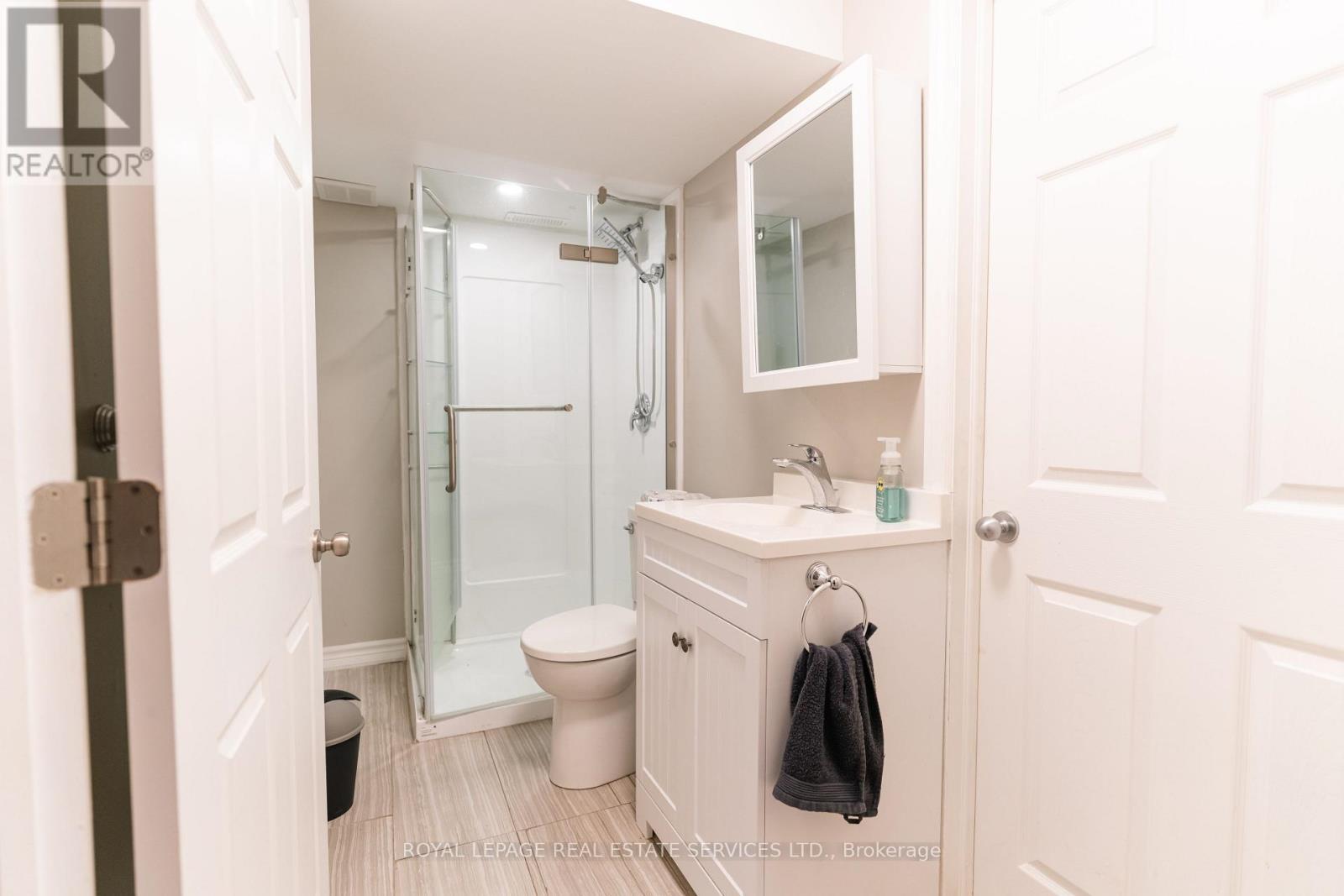 












1339 DUVAL DRIVE

,
Mississauga,




Ontario
L5V2W5

