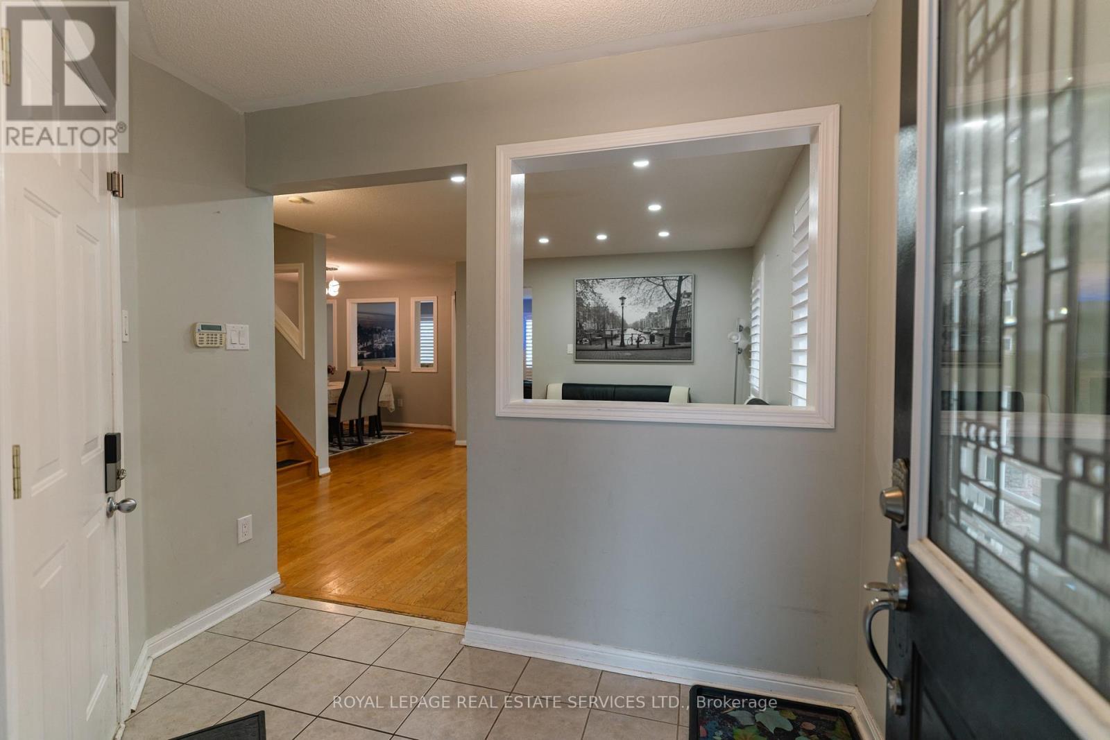 












1339 DUVAL DRIVE

,
Mississauga,




Ontario
L5V2W5

