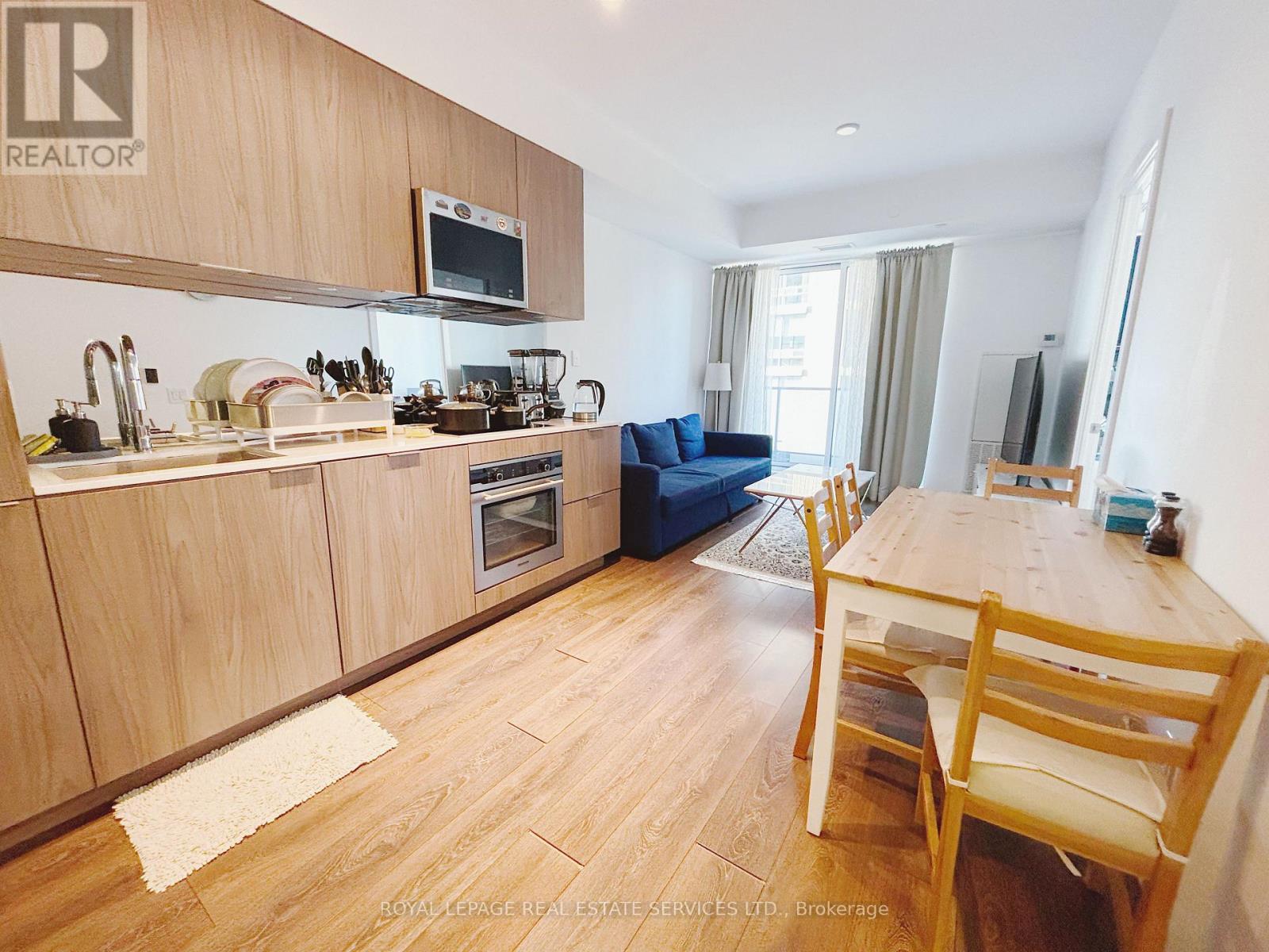 












1401 - 609 AVENUE ROAD

,
Toronto,




Ontario
M4V2K3

