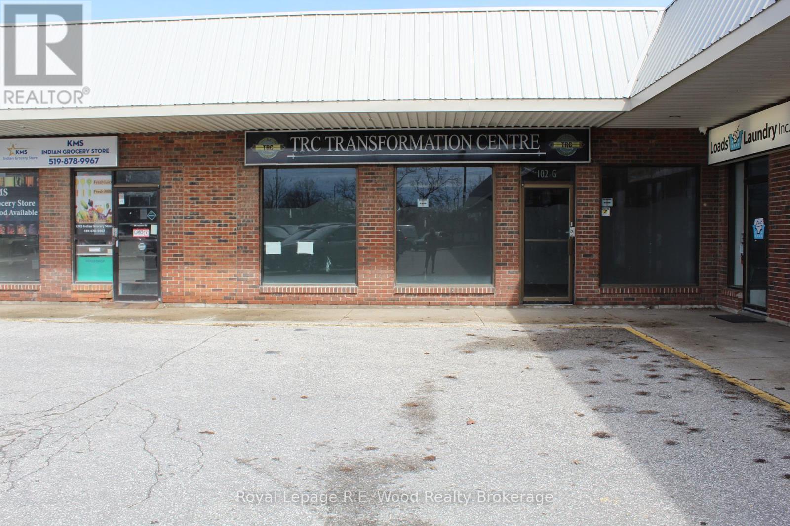 












102 TILLSON AVENUE E

,
Tillsonburg,




Ontario
N4G3A4

