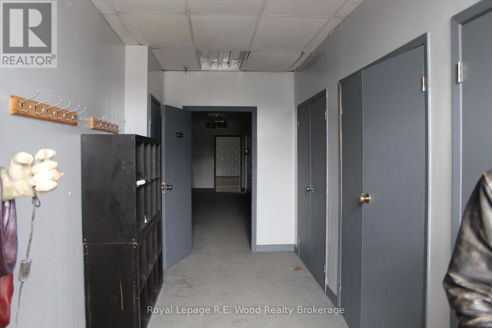 












102 TILLSON AVENUE E

,
Tillsonburg,




Ontario
N4G3A4

