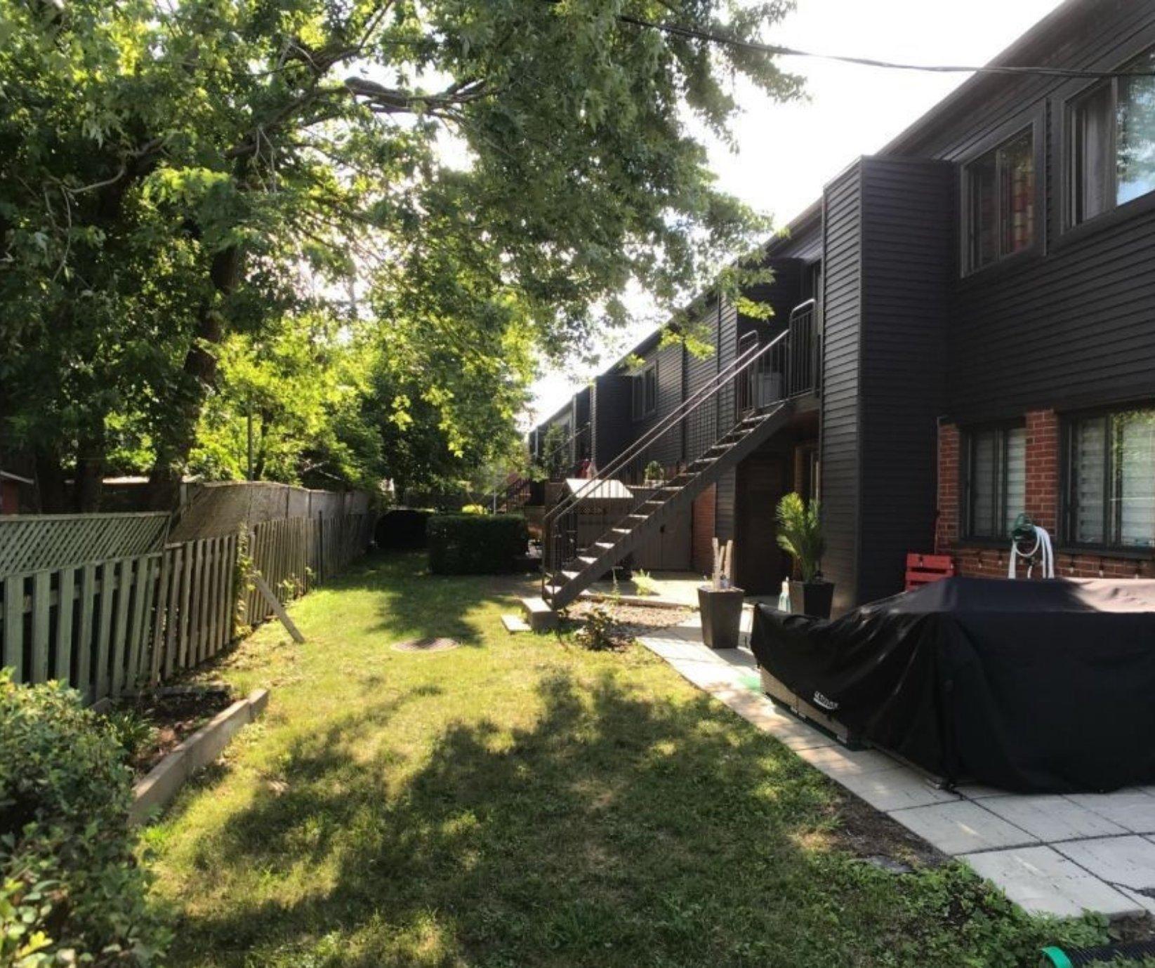 









7011


Av. Rondeau

,
Montréal (Anjou),




QC
H1K4W5

