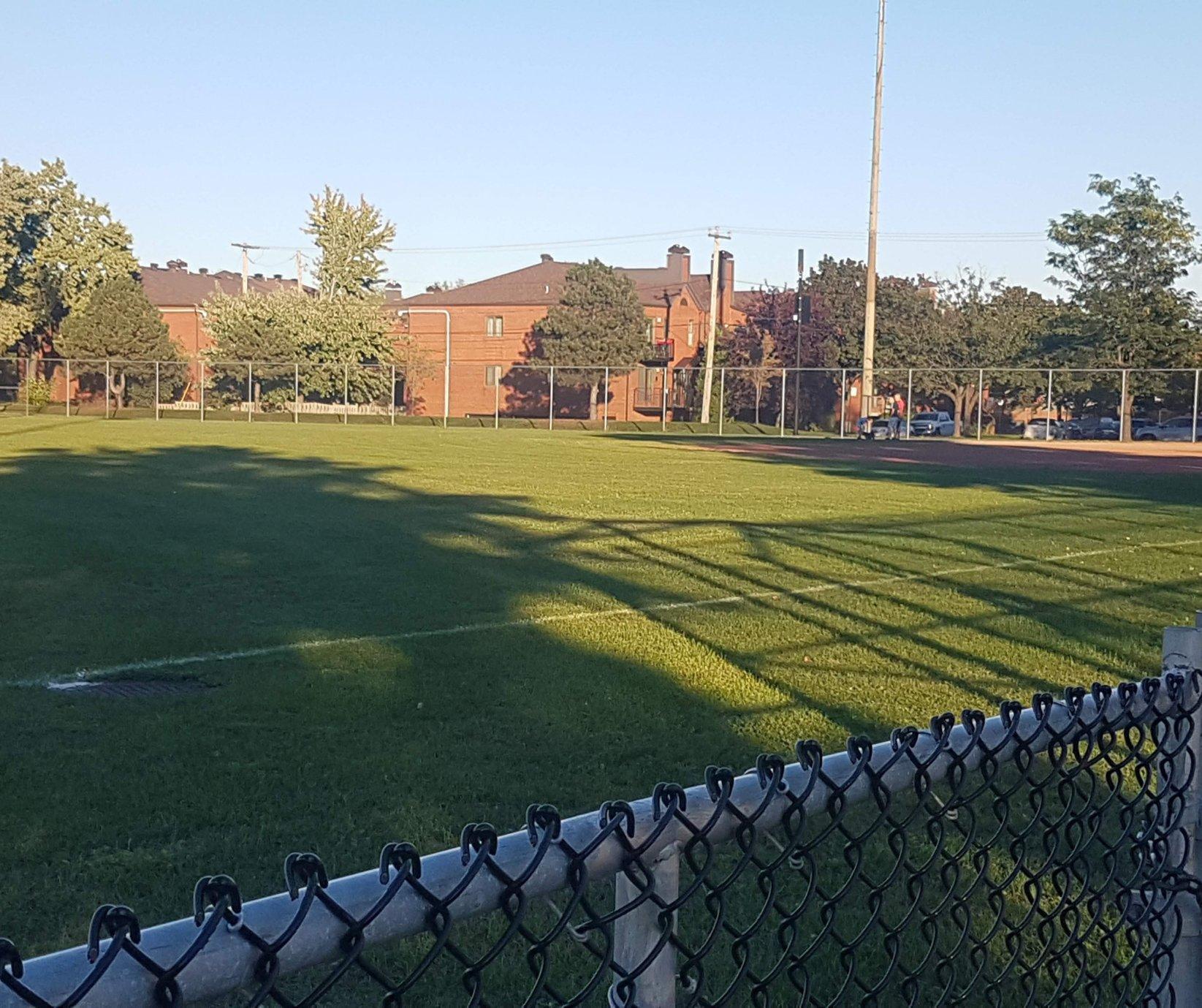 









7011


Av. Rondeau

,
Montréal (Anjou),




QC
H1K4W5

