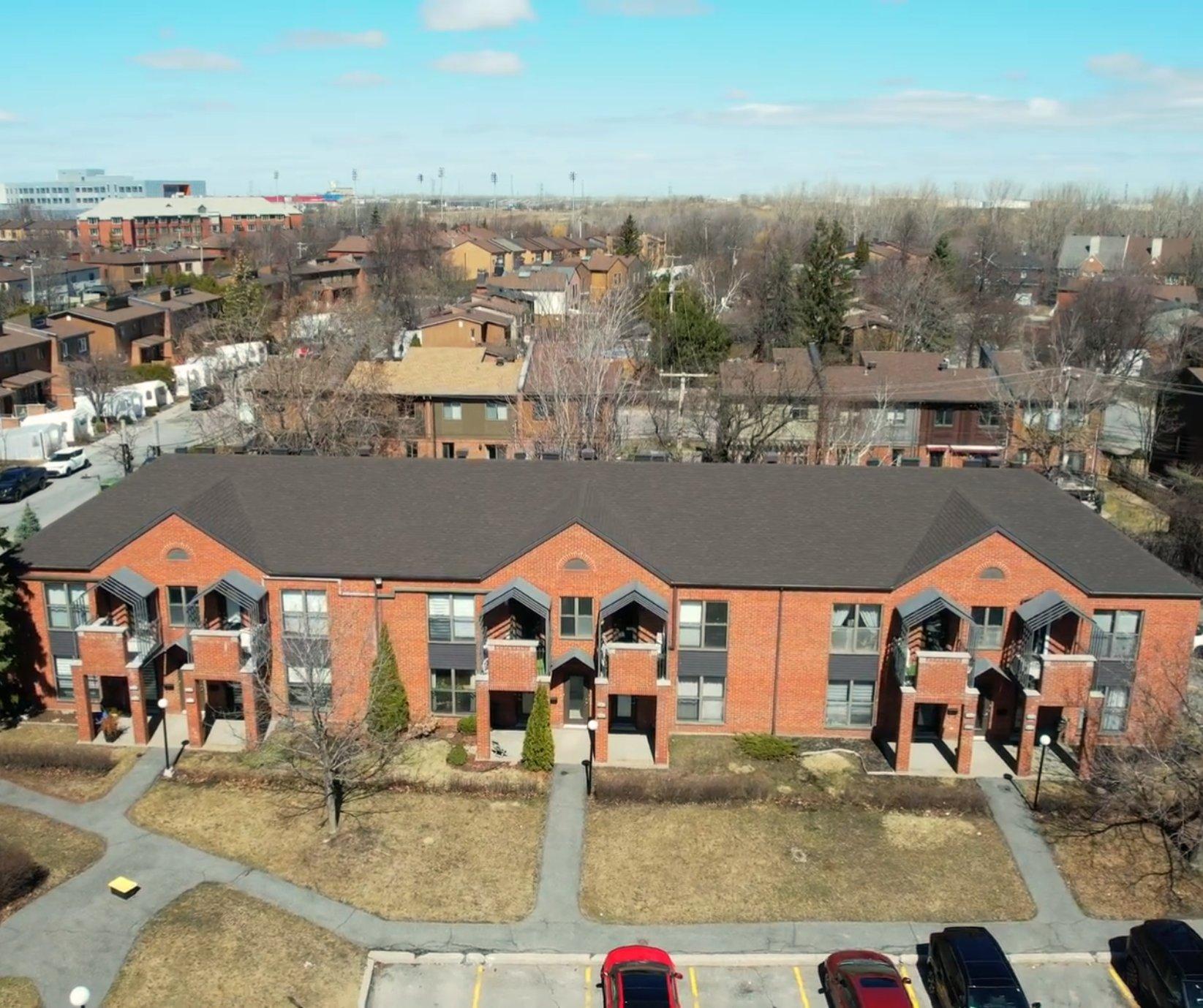 









7011


Av. Rondeau

,
Montréal (Anjou),




QC
H1K4W5

