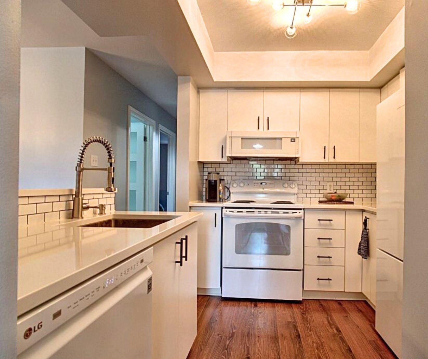 









7011


Av. Rondeau

,
Montréal (Anjou),




QC
H1K4W5

