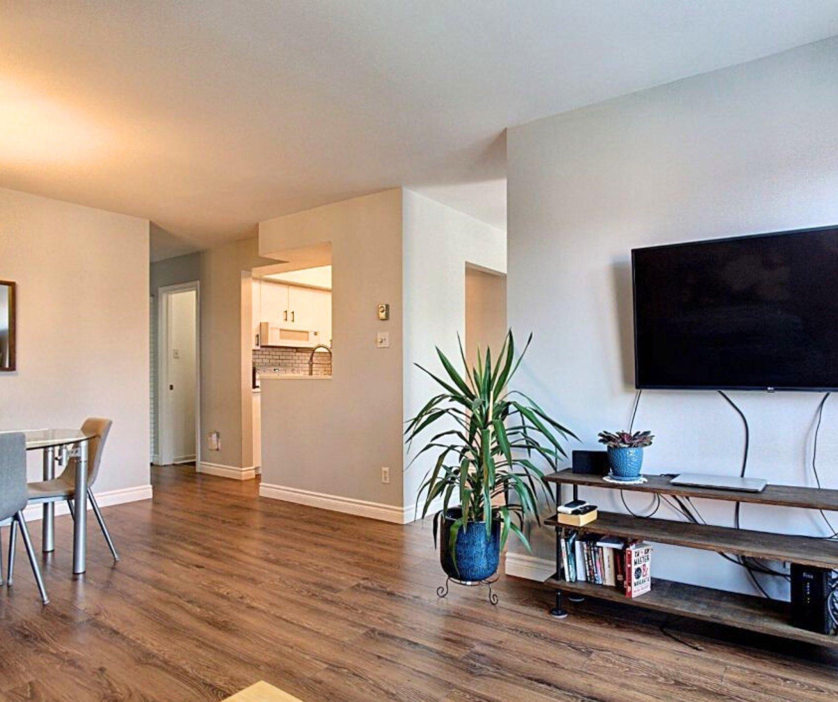 









7011


Av. Rondeau

,
Montréal (Anjou),




QC
H1K4W5

