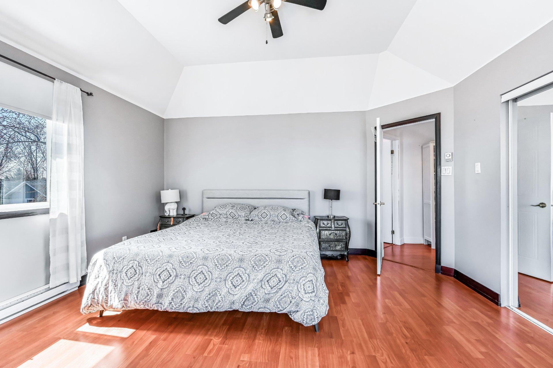 









1457


1re Rue

,
Saint-Paul-de-l'Île-aux-Noix,




QC
J0J1G0

