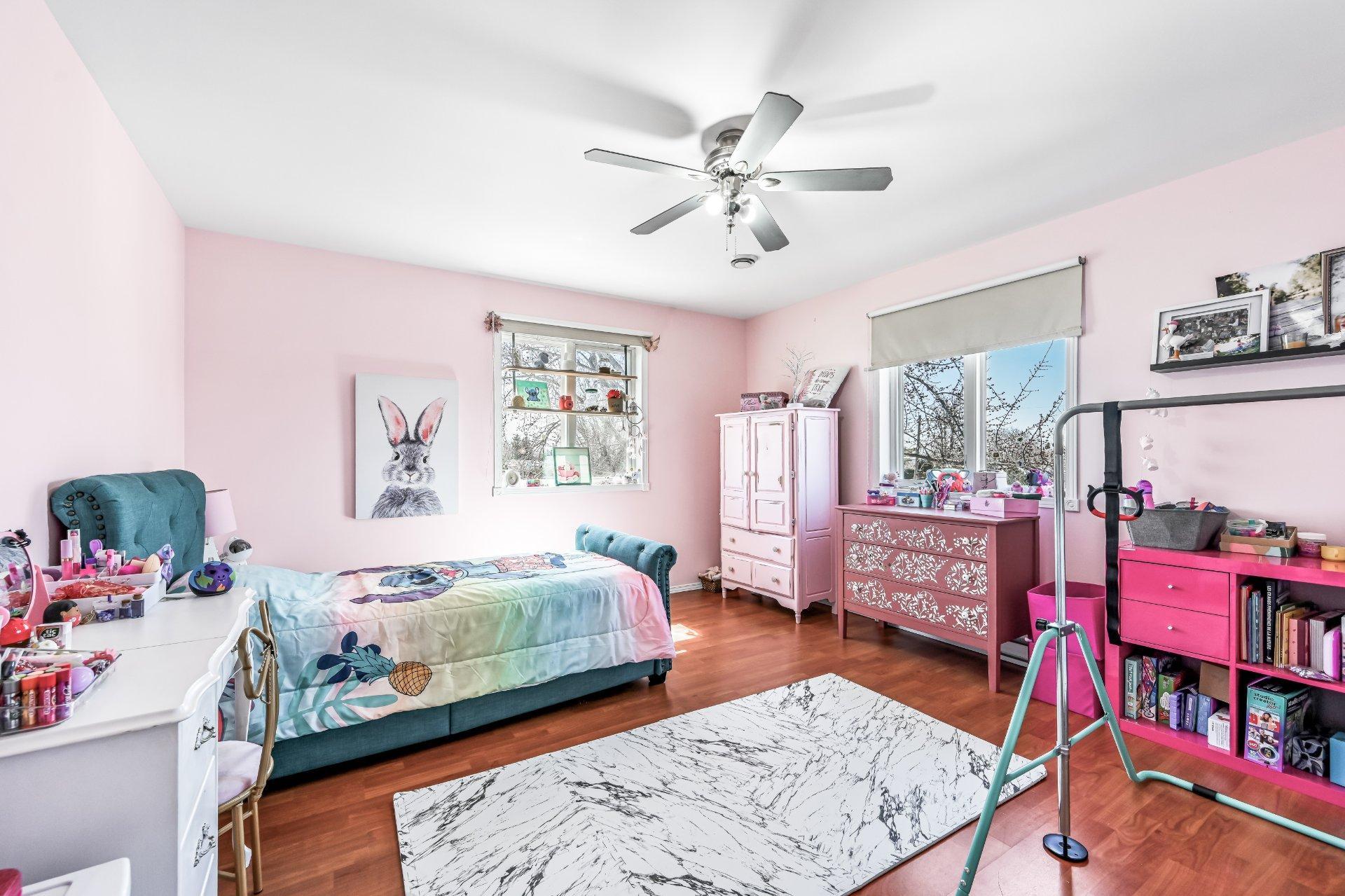 









1457


1re Rue

,
Saint-Paul-de-l'Île-aux-Noix,




QC
J0J1G0

