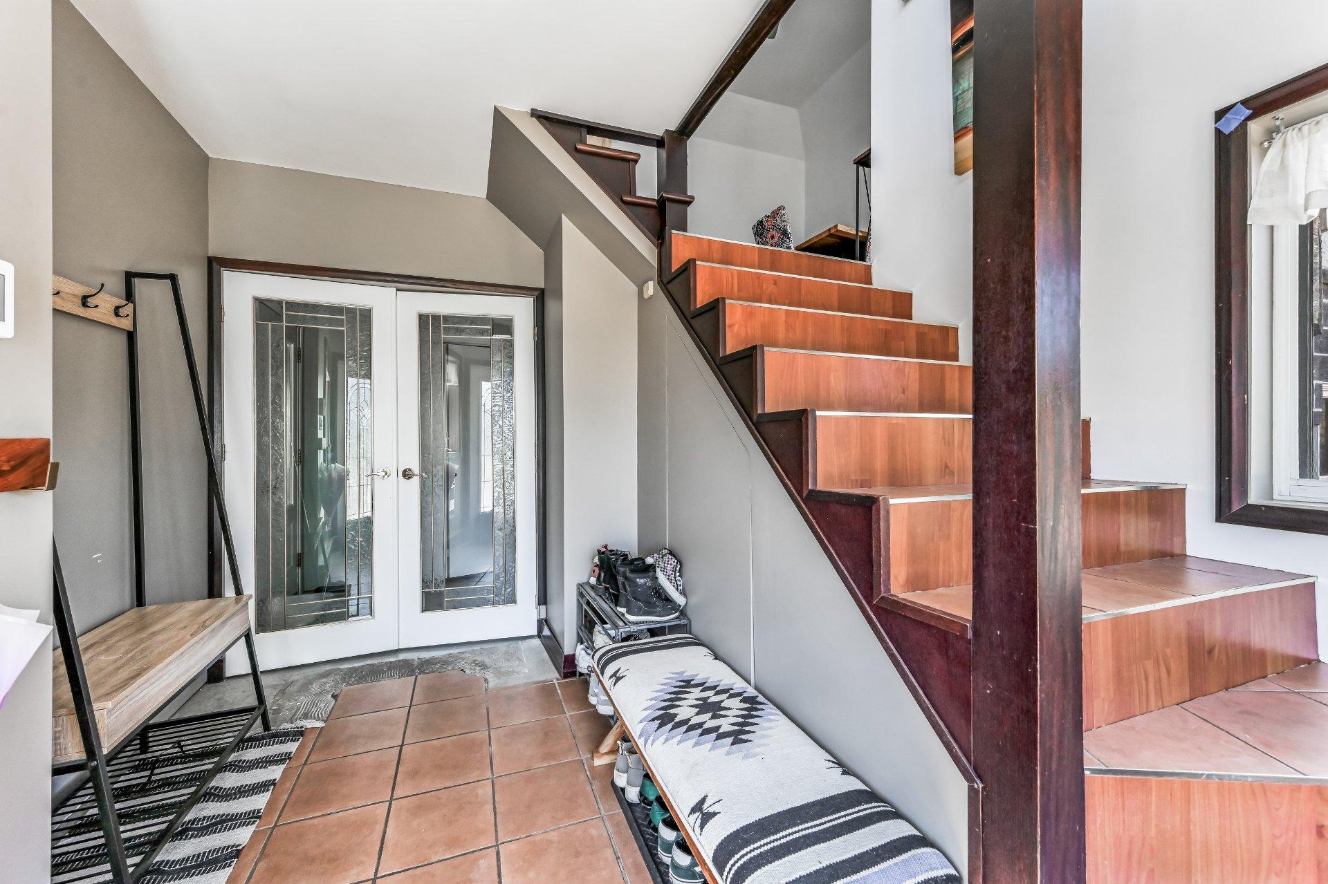 









1457


1re Rue

,
Saint-Paul-de-l'Île-aux-Noix,




QC
J0J1G0

