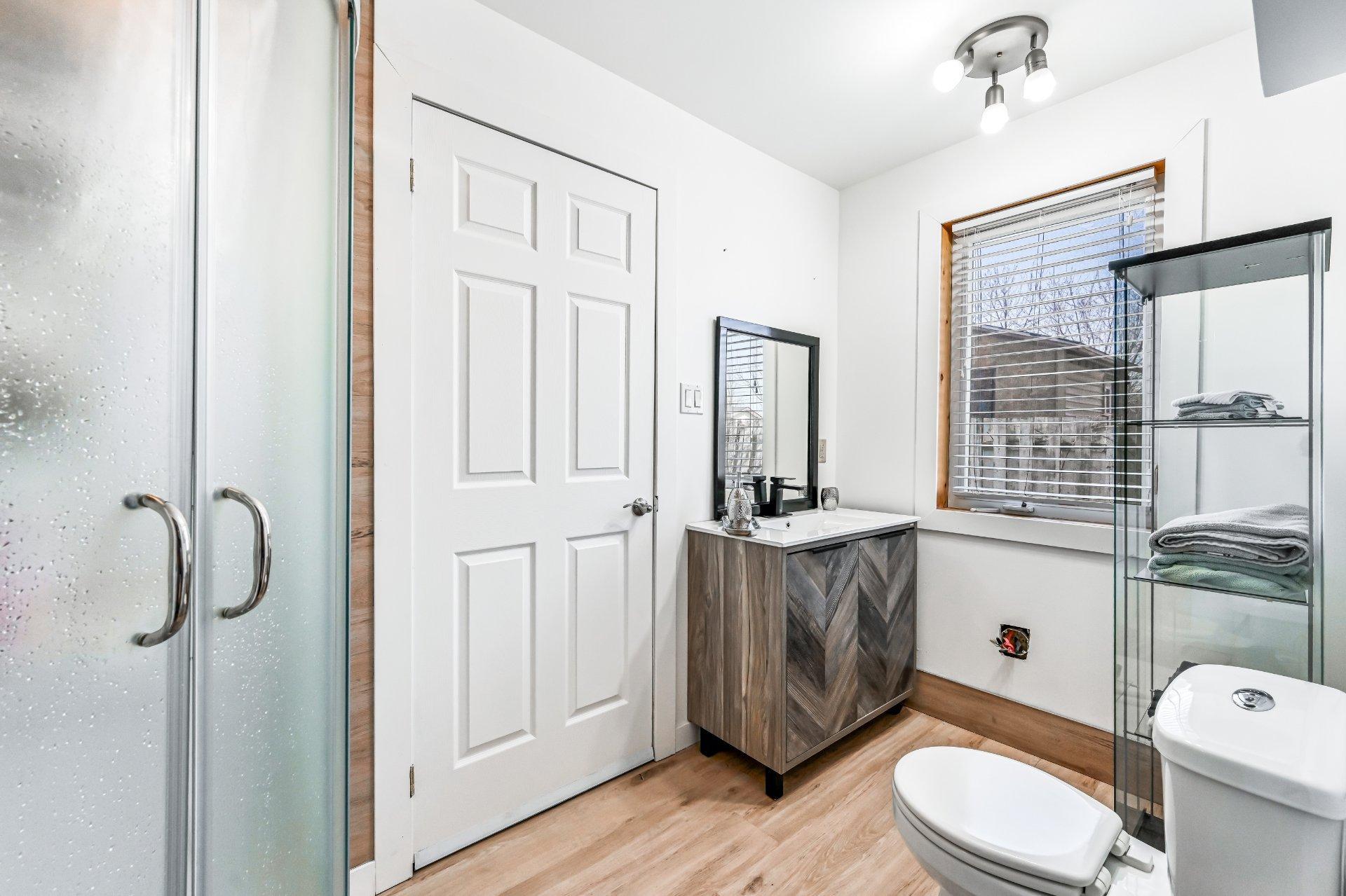 









1457


1re Rue

,
Saint-Paul-de-l'Île-aux-Noix,




QC
J0J1G0


