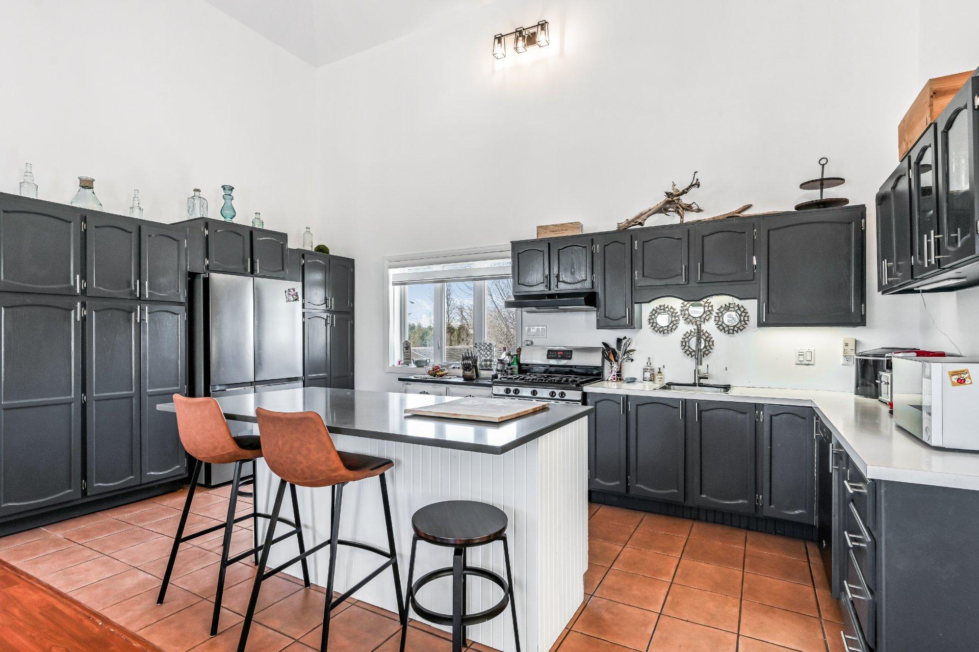 









1457


1re Rue

,
Saint-Paul-de-l'Île-aux-Noix,




QC
J0J1G0

