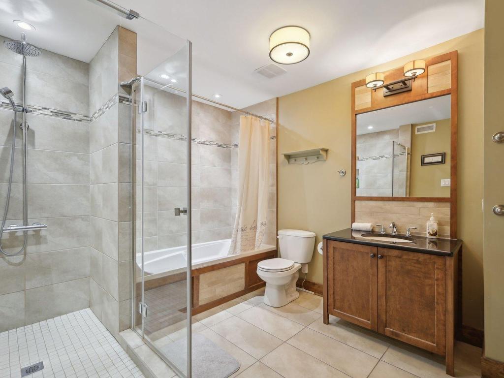 









223


Ch. des Quatre-Sommets

, 3,
Mont-Tremblant,




QC
J8E1C6

