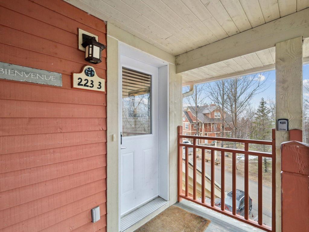 









223


Ch. des Quatre-Sommets

, 3,
Mont-Tremblant,




QC
J8E1C6

