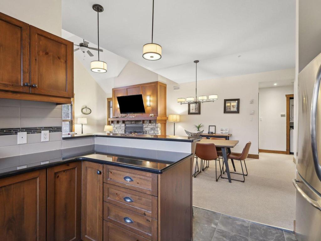 









223


Ch. des Quatre-Sommets

, 3,
Mont-Tremblant,




QC
J8E1C6

