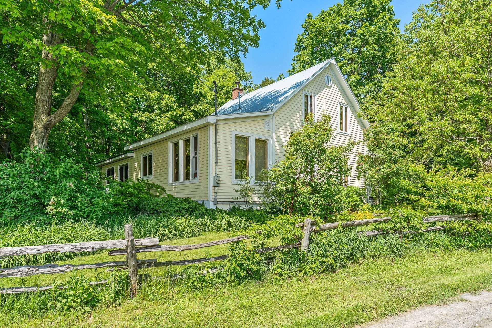 









120

 - 123


Ch. Lawrence

,
Brigham,




QC
J2K4Z8

