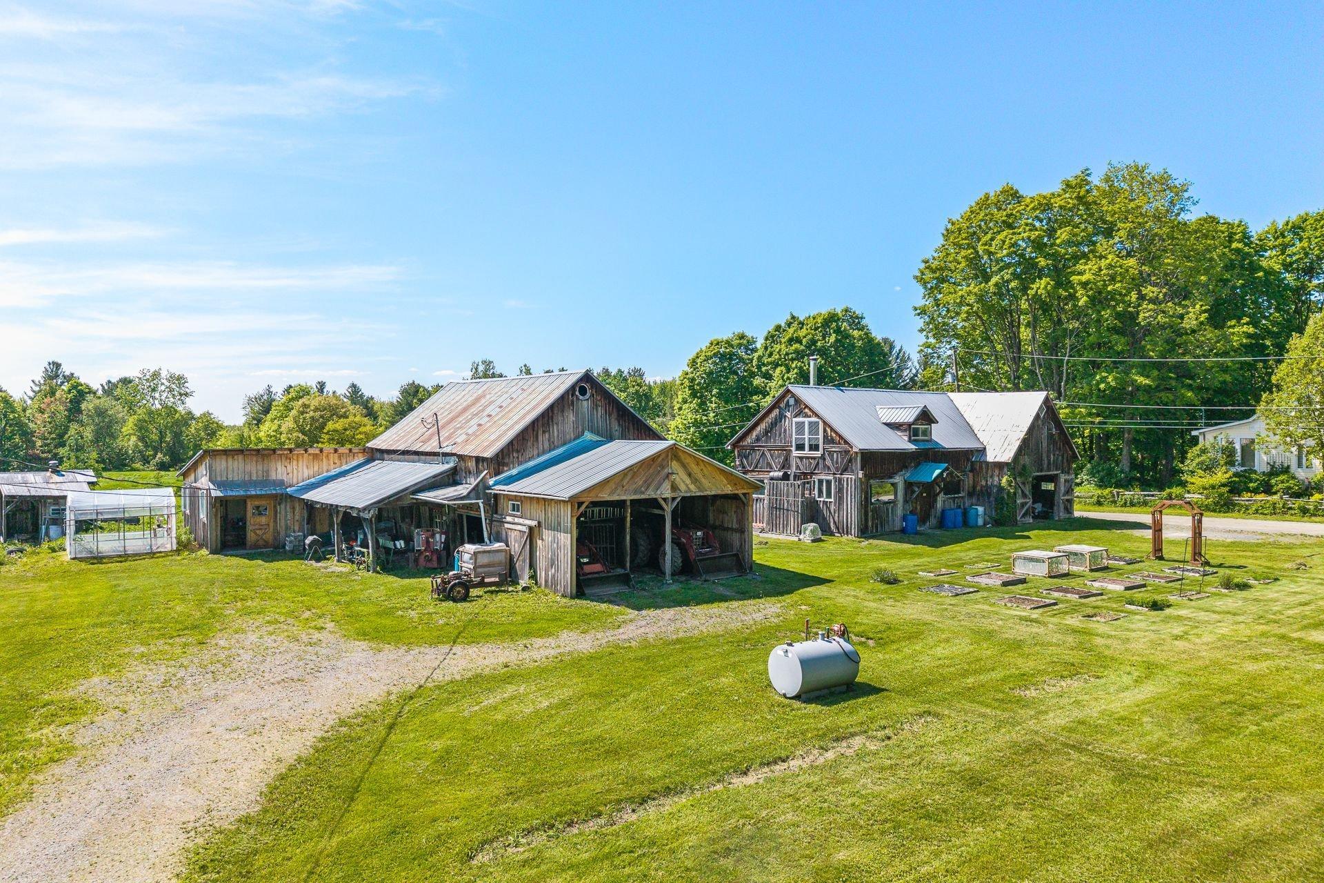 









120

 - 123


Ch. Lawrence

,
Brigham,




QC
J2K4Z8

