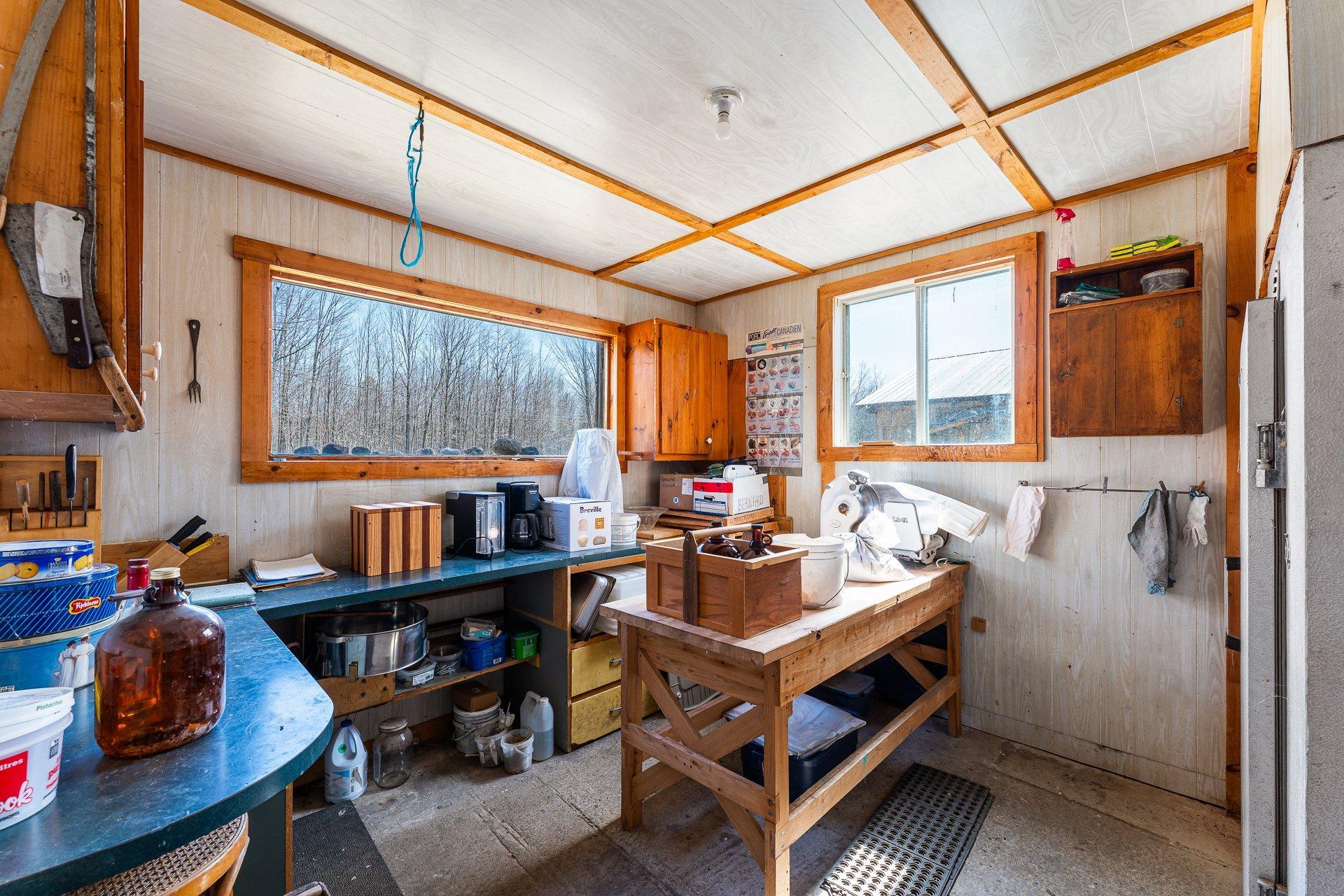 









120

 - 123


Ch. Lawrence

,
Brigham,




QC
J2K4Z8

