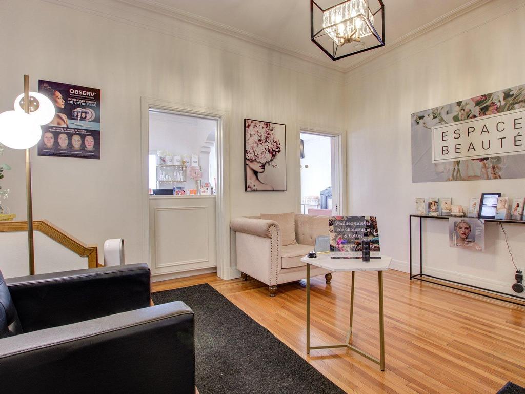 









47

 - 47A


Rue du Roi

,
Sorel-Tracy,




QC
J3P4M6

